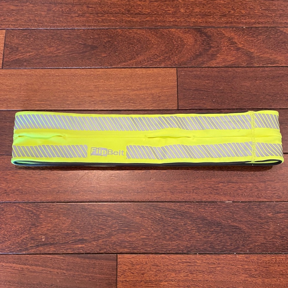 FlipBelt classic running belt neon